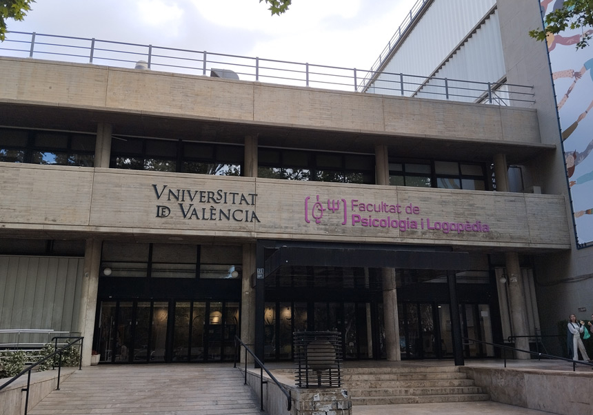 Facultad de Psicología y Logopedia