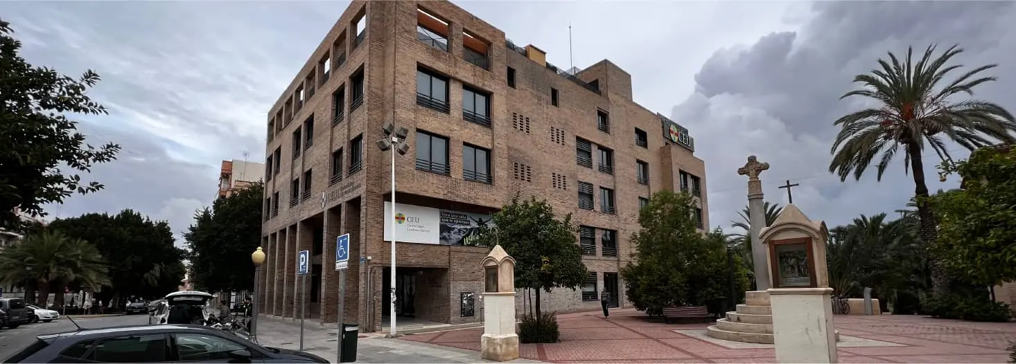Facultad de Humanidades y Ciencias de la Comunicación