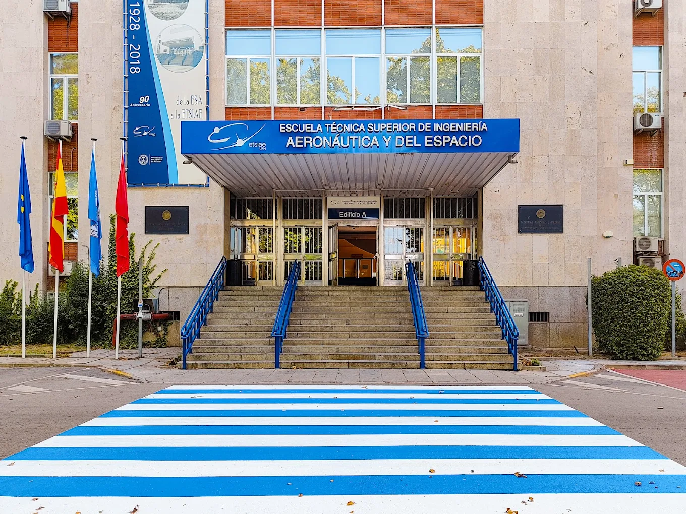 Escuela Técnica Superior de Ingeniería Aeronáutica y del Espacio