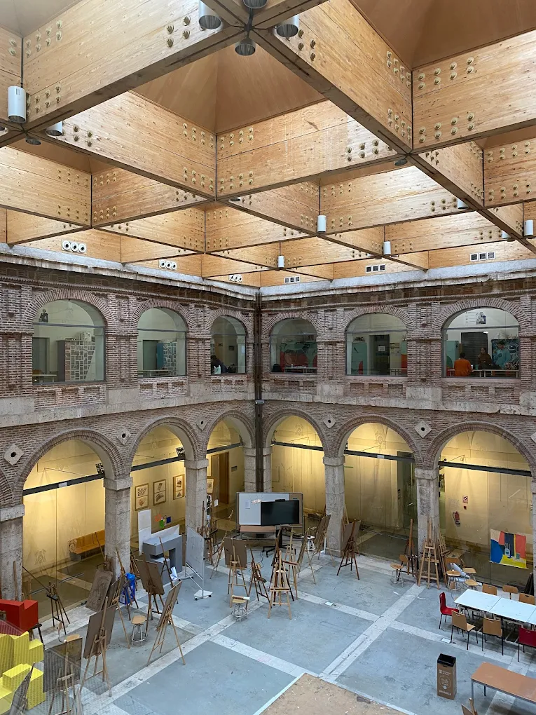 Colegio de Carmen Calzado. Escuela de Arquitectura