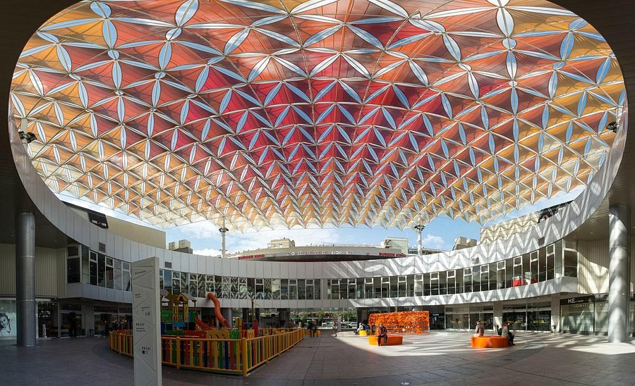 Amplia oferta de ocio y restauración