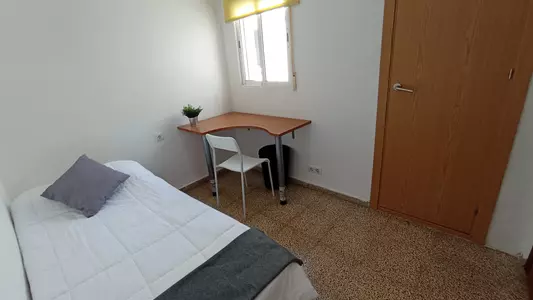 FR Carrer del Serpis