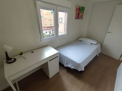 FR Avinguda del General Avilés