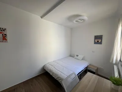 FR Calle de Campomanes