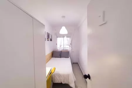 FR Calle Julio Moreno Dávila