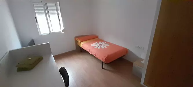 Apartment room en Paterna