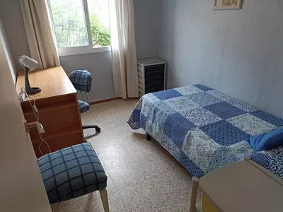 FR Poeta Manuel Benítez Carrasco