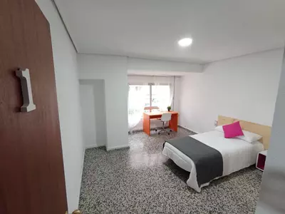 FR Carrer de Leandro de Saralegui